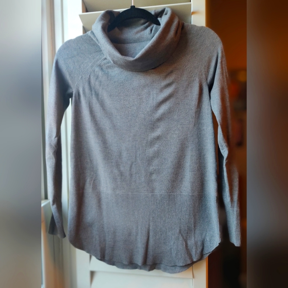 Raya by Cyrus Knots Grey Cowl Neck Sweter